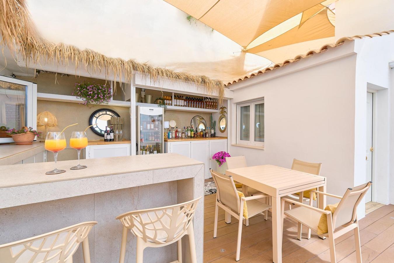 Suite Deluxe Face Mer Apart Malaga Exterior photo